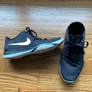 Nike Free TR 6 size 5.5